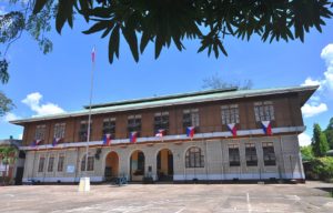 ODE TO CAMARINES SUR HIGH SCHOOL 10 CAMARINES SUR HIGH SCHOOL